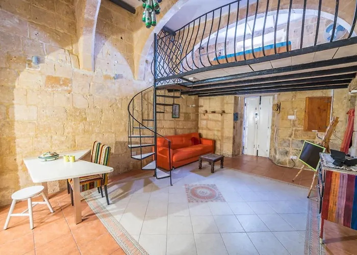 Pa- Pandora\'S Loft